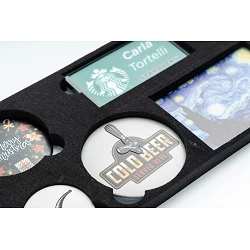 Muestrario chapas e imanes con impresion UV