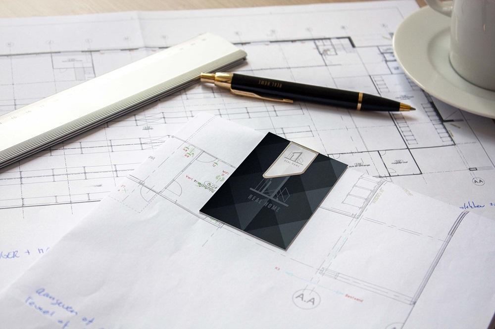 clip sobre papeles de arquitectura
